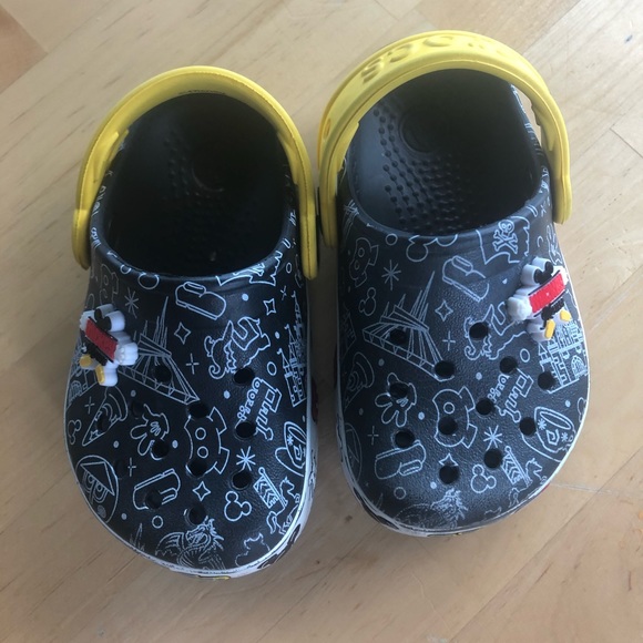 crocs toddler 7